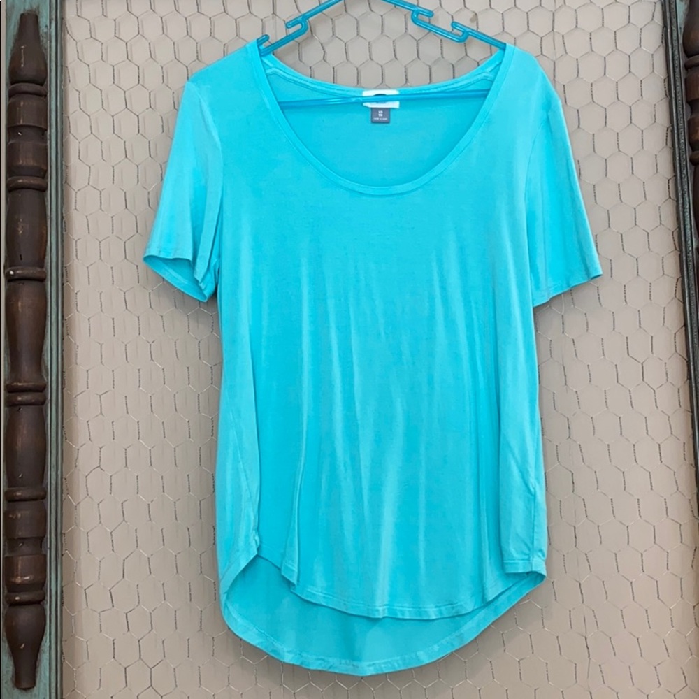 Scoop neck tee!